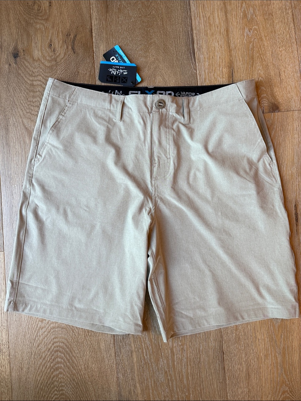 NWT Salt Life Men’s Tan Flat Front Performance Shorts size 38
